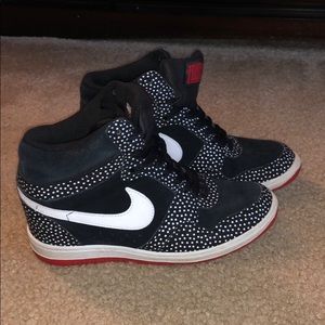 Nike woman’s  shoes size 7.5